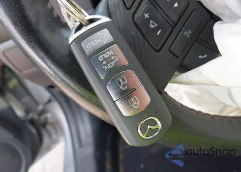 2014 Mazda Mazda3 z USA, uszkodzony, nr VIN JM1BM1V77E1138547